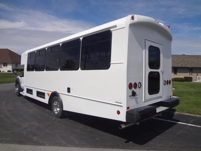 Champion Bus Defender Picture 4b